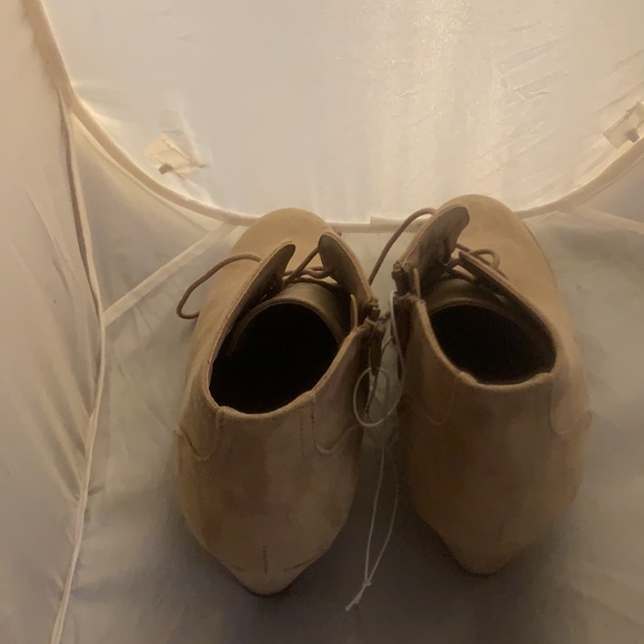 Women’s Size 10W Brown Suede Wedged Booties NEW - Picture 5 of 8